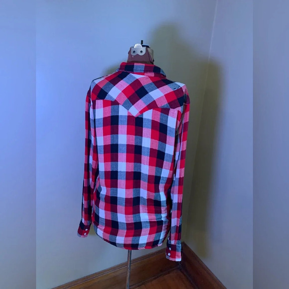 Levi’s flannel shirt, lined flannel button up, fall flannel - Picture 5 of 10